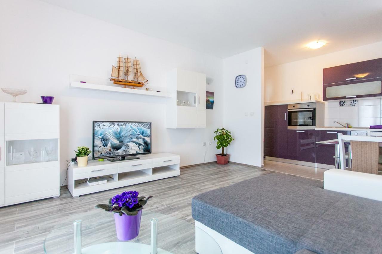 Apartman Miami Podstrana Habitación foto
